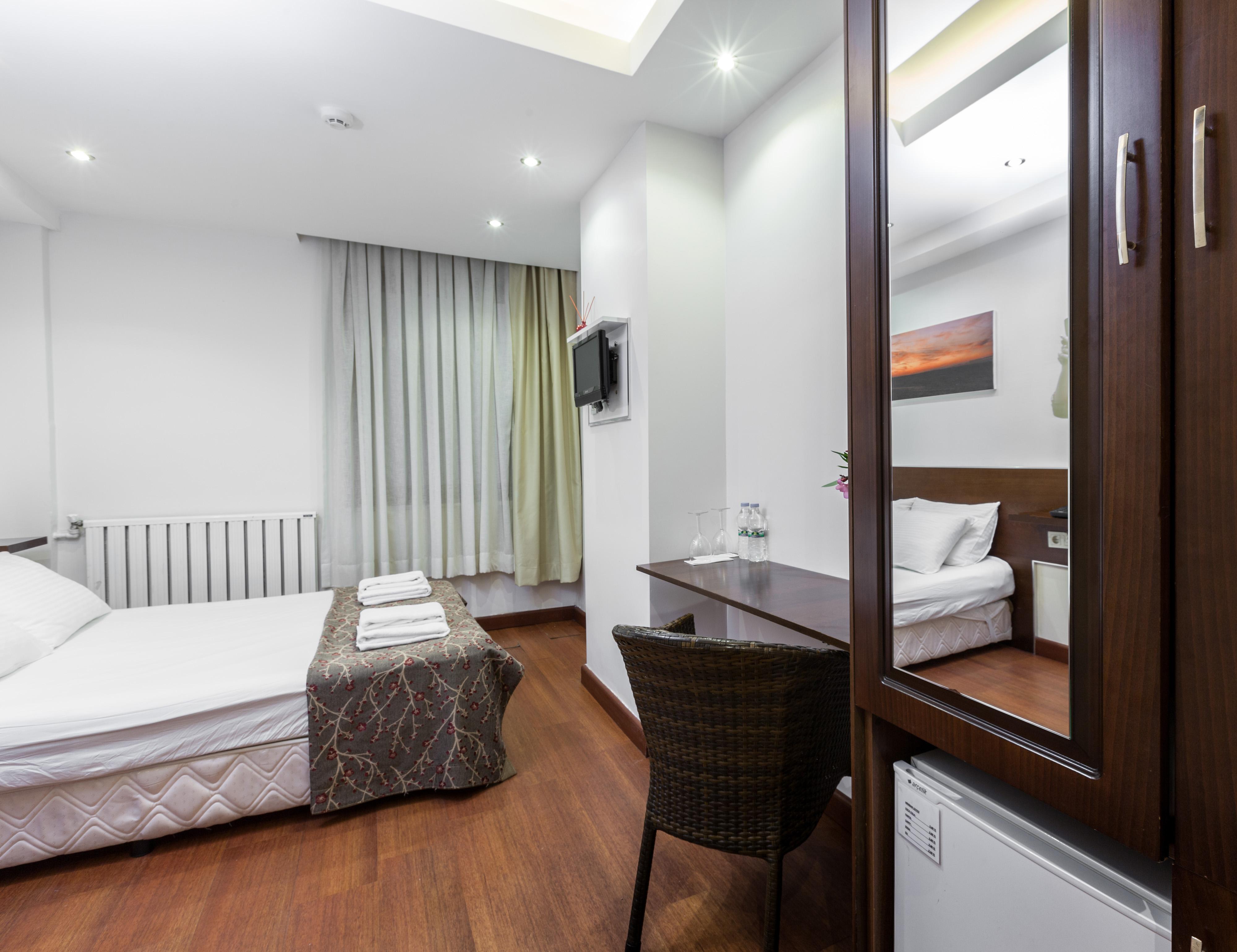 Buyukada Comfort Otel Adalar Zewnętrze zdjęcie