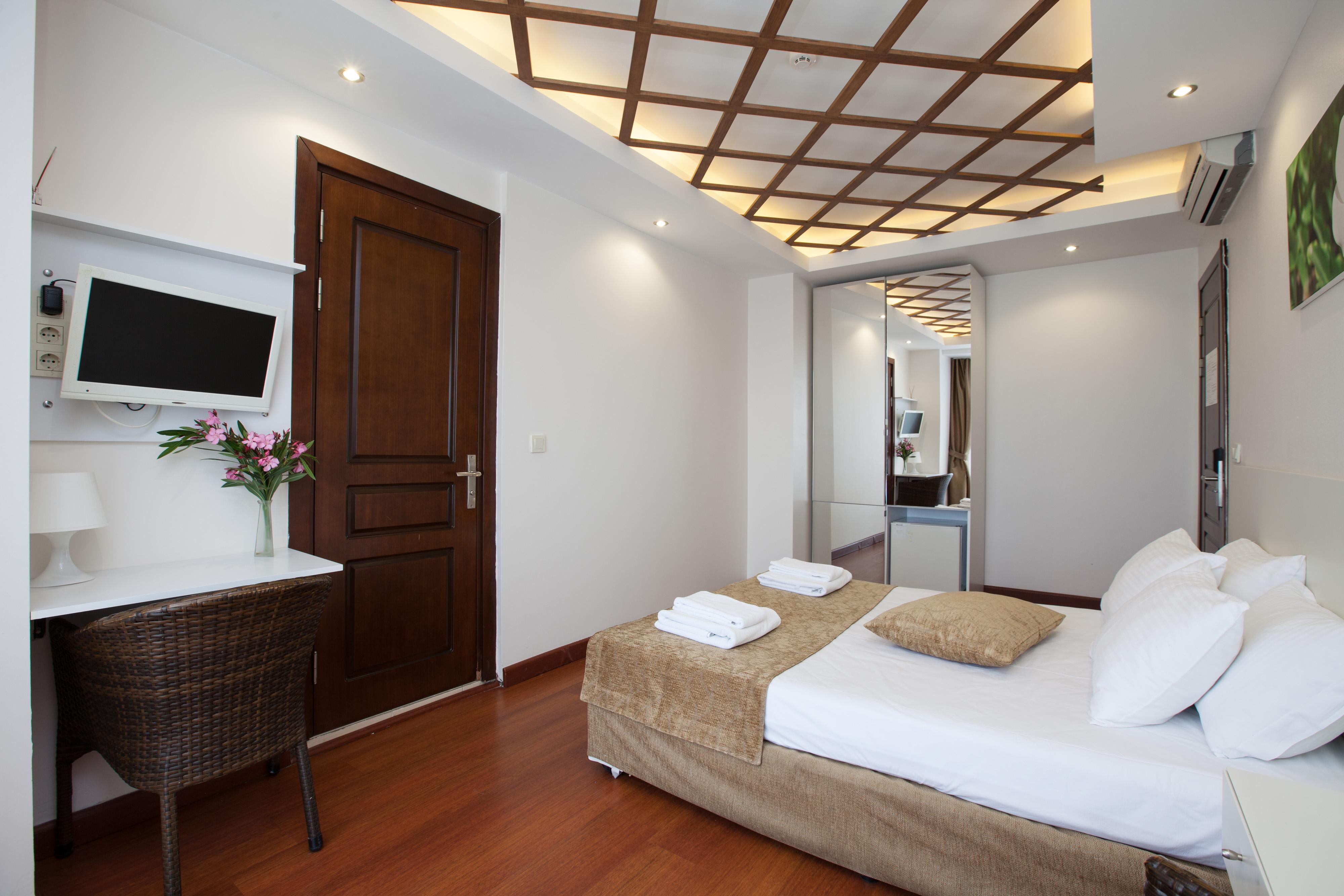 Buyukada Comfort Otel Adalar Zewnętrze zdjęcie