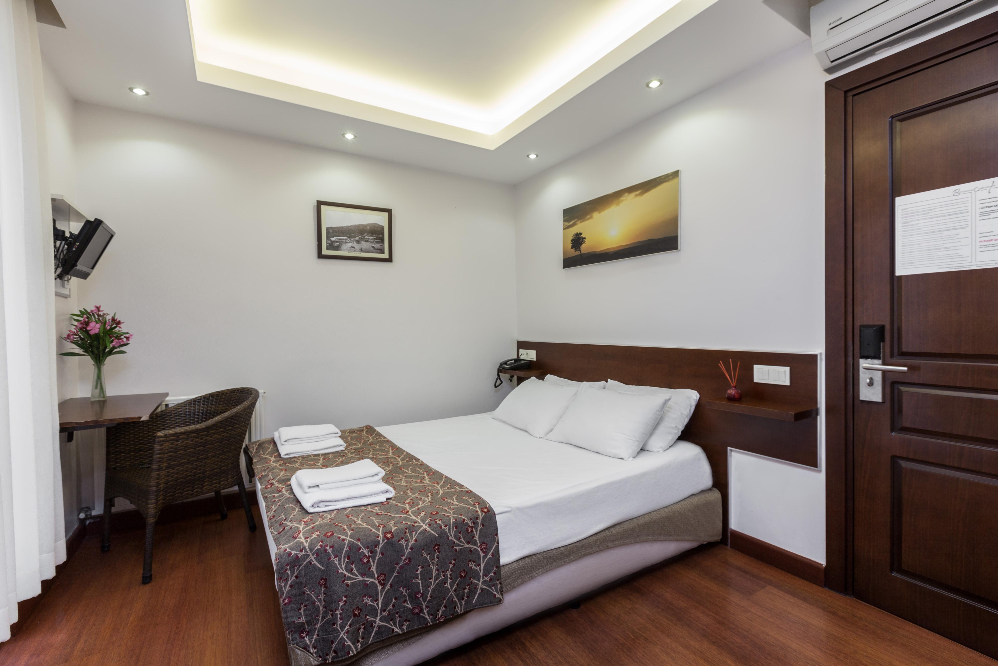 Buyukada Comfort Otel Adalar Zewnętrze zdjęcie