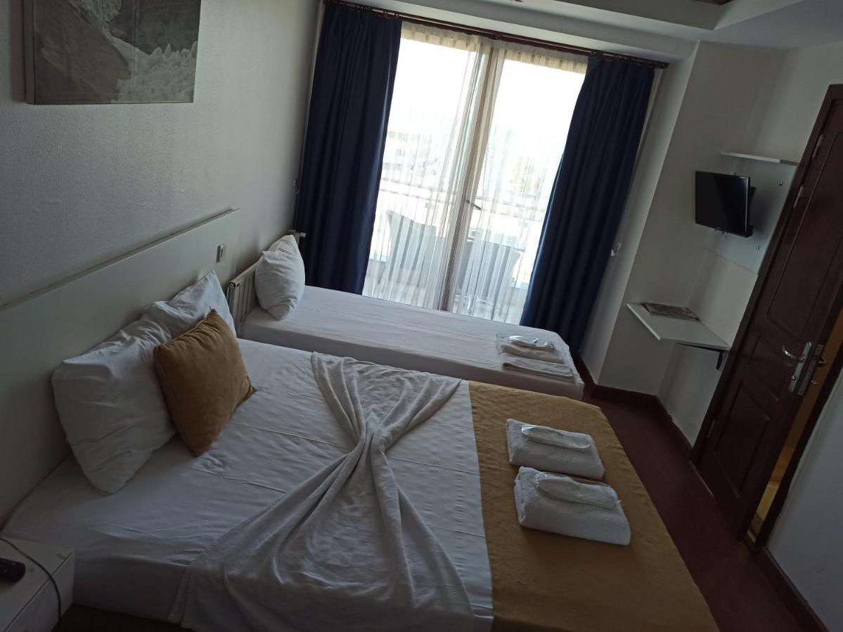 Buyukada Comfort Otel Adalar Zewnętrze zdjęcie