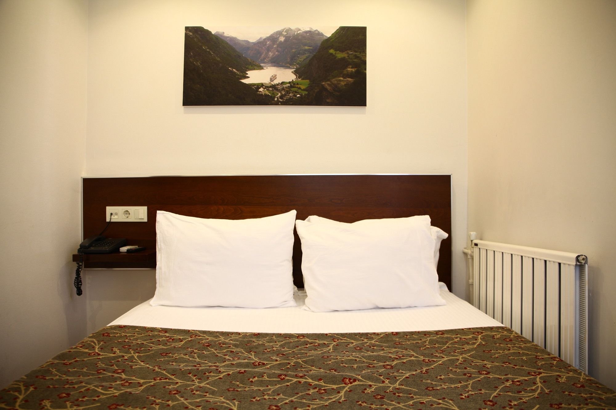 Buyukada Comfort Otel Adalar Zewnętrze zdjęcie