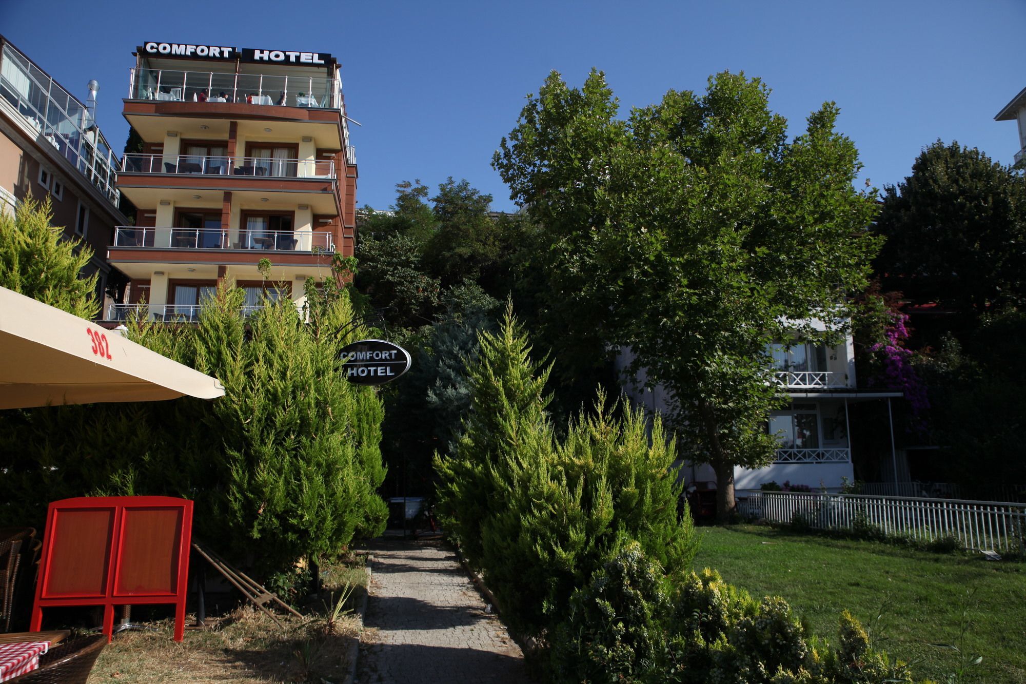 Buyukada Comfort Otel Adalar Zewnętrze zdjęcie